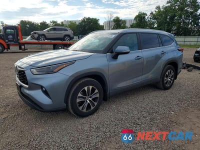 2024 TOYOTA HIGHLANDER XLE 5TDKDRBH8RS534300 - główne zdjęcie licytacji z USA - miniatura