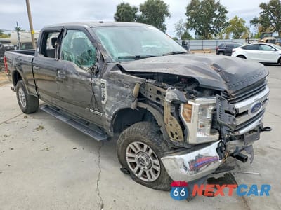 Czwarte zdjęcie samochodu z boku: 2019 FORD F250 SUPER DUTY VIN:1FT7W2BT9KEF15309 - miniatura