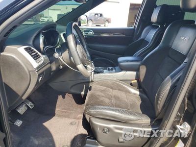 Zdjęcie 13 z 26 samochodu: 2018 JEEP GRAND CHEROKEE SRT-8 VIN:1C4RJFDJ3JC256594 - miniatura
