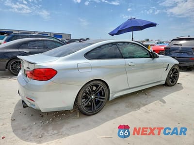 Trzecie zdjęcie samochodu z tyłu: 2015 BMW M4 VIN:WBS3R9C52FK331022 - miniatura