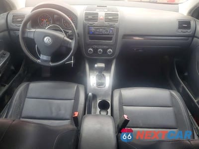 Zdjęcie 8 z 12 samochodu: 2010 VOLKSWAGEN JETTA SE VIN:3VWRX7AJ7AM059724 - miniatura