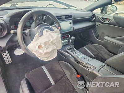Zdjęcie 8 z 13 samochodu: 2024 TOYOTA GR 86 PREMIUM VIN:JF1ZNBE12R9757020 - miniatura