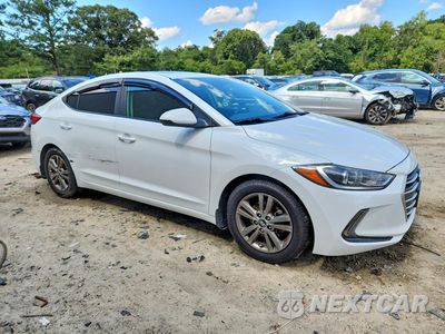 Czwarte zdjęcie samochodu z boku: 2018 HYUNDAI ELANTRA VALUE EDITION VIN:5NPD84LF0JH335829 - miniatura