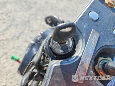 Zdjęcie 8 z 9 samochodu: 2002 SUZUKI GSX1300 R VIN:JS1GW71A622104426 - miniatura