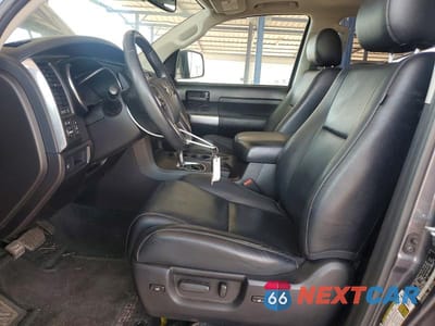 Zdjęcie 7 z 12 samochodu: 2018 TOYOTA SEQUOIA TRD SPORT VIN:5TDBY5G11JS158651 - miniatura