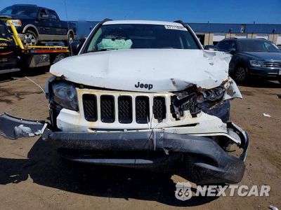 Piąte zdjęcie samochodu w środku: 2015 JEEP COMPASS SPORT VIN:1C4NJCBA0FD210013 - miniatura