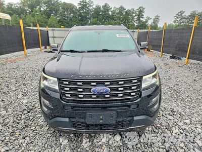 Piąte zdjęcie samochodu w środku: 2017 FORD EXPLORER XLT VIN:1FM5K7D85HGC17700 - miniatura