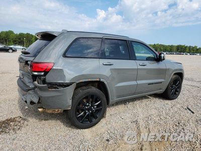 Trzecie zdjęcie samochodu z tyłu: 2021 JEEP GRAND CHEROKEE LAREDO VIN:1C4RJEAG8MC719062 - miniatura