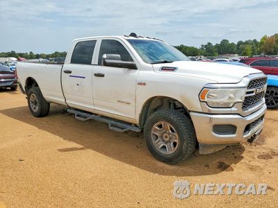 Czwarte zdjęcie samochodu z boku: 2022 RAM 2500 TRADESMAN VIN:3C6UR5HJXNG147017 - miniatura