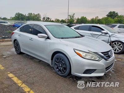 Czwarte zdjęcie samochodu z boku: 2016 NISSAN ALTIMA 2.5 S VIN:1N4AL3AP5GN357539 - miniatura