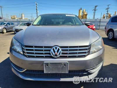 Piąte zdjęcie samochodu w środku: 2014 VOLKSWAGEN PASSAT SE VIN:1VWBN7A31EC026170 - miniatura