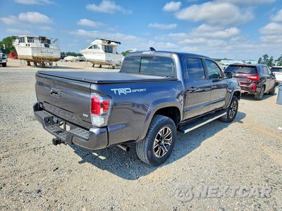 Trzecie zdjęcie samochodu z tyłu: 2022 TOYOTA TACOMA TRD SPORT VIN:3TMAZ5CN5NM167022 - miniatura