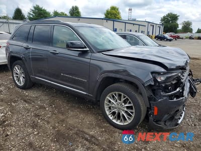 Czwarte zdjęcie samochodu z boku: 2024 JEEP GRAND CHEROKEE SUMMIT VIN:1C4RJHEG9R8527980 - miniatura
