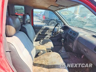Zdjęcie 10 z 12 samochodu: 1995 NISSAN PICK UP VIN:1N6SD16S7SC434359 - miniatura