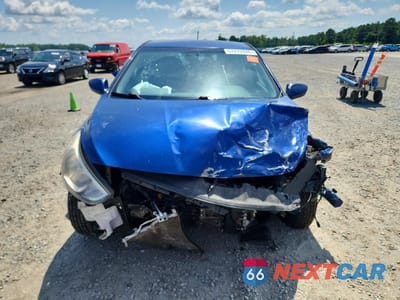 Piąte zdjęcie samochodu w środku: 2017 HYUNDAI ACCENT SE VIN:KMHCT5AE2HU325468 - miniatura