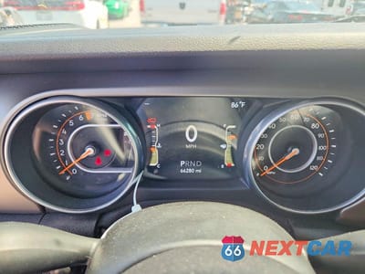 Zdjęcie 9 z 12 samochodu: 2018 JEEP WRANGLER SPORT VIN:1C4GJXAGXJW161356 - miniatura