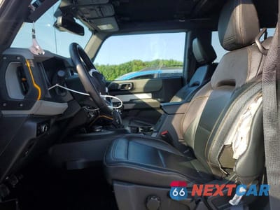 Zdjęcie 7 z 12 samochodu: 2023 FORD BRONCO BASE VIN:1FMDE5CH3PLB25208 - miniatura