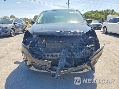 Piąte zdjęcie samochodu w środku: 2019 FORD ESCAPE SE VIN:1FMCU9GD2KUA00250 - miniatura
