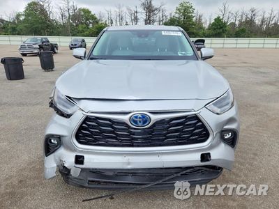 Piąte zdjęcie samochodu w środku: 2022 TOYOTA HIGHLANDER HYBRID LE VIN:5TDBBRCH8NS559812 - miniatura