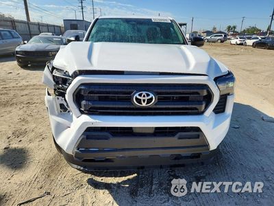 Piąte zdjęcie samochodu w środku: 2025 TOYOTA TACOMA SR VIN:3TYJDAHN4ST036793 - miniatura