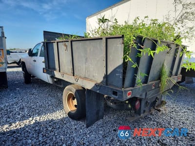 Drugie zdjęcie samochodu z przodu: 2012 CHEVROLET SILVERADO DUMP FLATBED TRUCK VIN:1GB4CZCG6CF210999 - miniatura