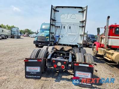 Zdjęcie 6 z 13 samochodu: 2021 FREIGHTLINER CASCADIA 126 SEMI TRUCK VIN:3AKJHHDR7MSMG9121 - miniatura