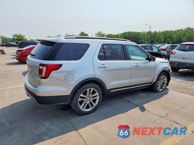 Trzecie zdjęcie samochodu z tyłu: 2016 FORD EXPLORER XLT VIN:1FM5K7D84GGD09802 - miniatura