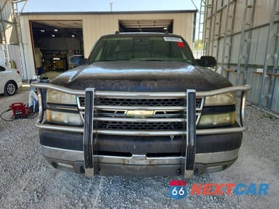 Piąte zdjęcie samochodu w środku: 2005 CHEVROLET SILVERADO K2500 HEAVY DUTY VIN:1GCHK232X5F958220 - miniatura