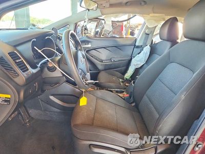 Zdjęcie 7 z 12 samochodu: 2017 KIA FORTE LX VIN:3KPFK4A72HE131618 - miniatura