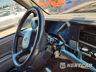 Zdjęcie 9 z 13 samochodu: 1999 CHEVROLET TAHOE K1500 VIN:1GNEK13R9XJ525263 - miniatura