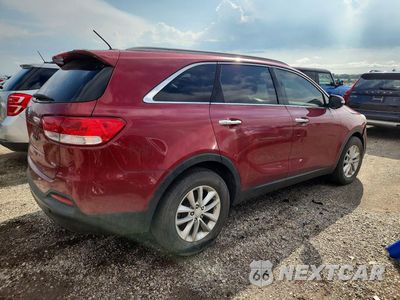 Trzecie zdjęcie samochodu z tyłu: 2016 KIA SORENTO LX V6 VIN:5XYPG4A51GG140462 - miniatura