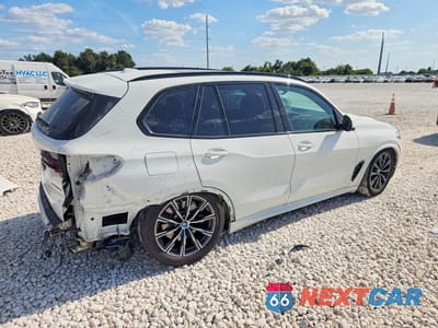 Trzecie zdjęcie samochodu z tyłu: 2025 BMW X5 XDRIVE50E VIN:5UX43EU02S9Y24174 - miniatura