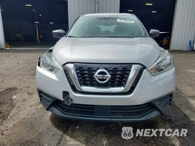 Piąte zdjęcie samochodu w środku: 2020 NISSAN KICKS S VIN:3N1CP5BV6LL569816 - miniatura