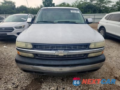 Piąte zdjęcie samochodu w środku: 2002 CHEVROLET SILVERADO C1500 VIN:2GCEC19V521392546 - miniatura