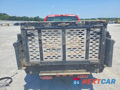 Zdjęcie 6 z 12 samochodu: 2005 CHEVROLET SILVERADO C2500 HEAVY DUTY VIN:1GCHC29225E305813 - miniatura