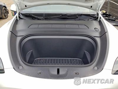 Zdjęcie 11 z 13 samochodu: 2024 TESLA MODEL Y VIN:7SAYGDEEXRA233618 - miniatura