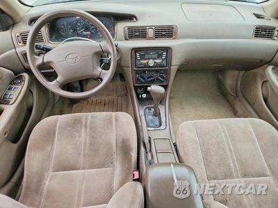 Zdjęcie 8 z 12 samochodu: 1998 TOYOTA CAMRY LE VIN:4T1BG22K3WU833271 - miniatura