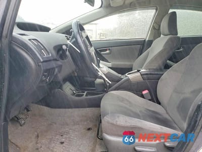 Zdjęcie 7 z 13 samochodu: 2013 TOYOTA PRIUS THREE VIN:JTDKN3DU7D1676731 - miniatura