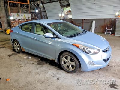 Czwarte zdjęcie samochodu z boku: 2012 HYUNDAI ELANTRA GLS VIN:KMHDH4AE6CU191993 - miniatura
