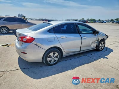Trzecie zdjęcie samochodu z tyłu: 2018 CHEVROLET CRUZE LS VIN:1G1BC5SM0J7189103 - miniatura