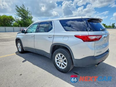 Drugie zdjęcie samochodu z przodu: 2018 CHEVROLET TRAVERSE LS VIN:1GNERFKW2JJ258376 - miniatura