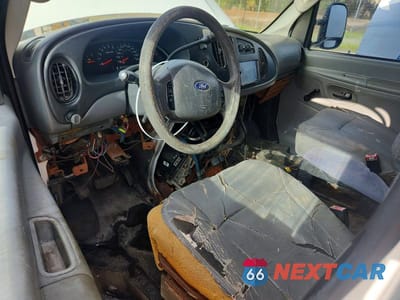 Zdjęcie 8 z 13 samochodu: 2008 FORD E250 DELIVERY VAN VIN:1FTNE24L28DA40267 - miniatura