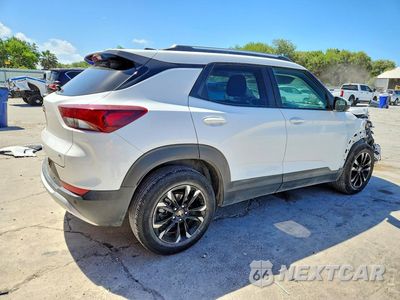 Trzecie zdjęcie samochodu z tyłu: 2022 CHEVROLET TRAILBLAZER LT VIN:KL79MPS22NB111726 - miniatura