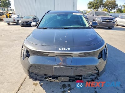 Piąte zdjęcie samochodu w środku: 2023 KIA NIRO WIND VIN:KNDCR3L1XP5027356 - miniatura