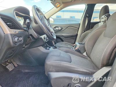 Zdjęcie 7 z 12 samochodu: 2016 JEEP CHEROKEE LATITUDE VIN:1C4PJMCS5GW247022 - miniatura