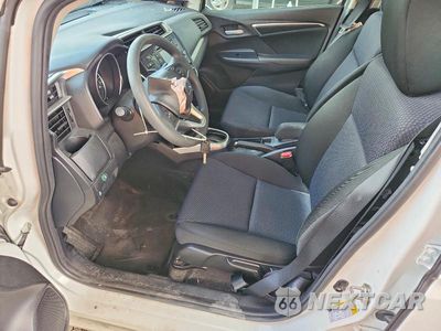 Zdjęcie 7 z 12 samochodu: 2019 HONDA FIT LX VIN:3HGGK5H40KM712586 - miniatura