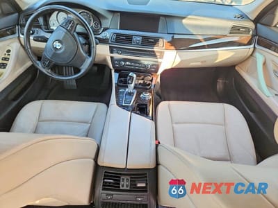 Zdjęcie 8 z 13 samochodu: 2012 BMW 528 XI VIN:WBAXH5C54CDW08318 - miniatura