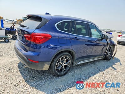 Trzecie zdjęcie samochodu z tyłu: 2017 BMW X1 XDRIVE28I VIN:WBXHT3C35H5F82411 - miniatura