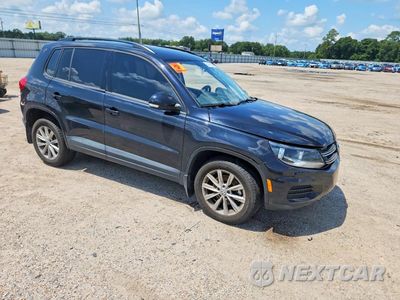 Czwarte zdjęcie samochodu z boku: 2018 VOLKSWAGEN TIGUAN LIMITED VIN:WVGBV7AX4JK000843 - miniatura