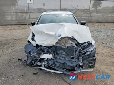 Piąte zdjęcie samochodu w środku: 2023 BMW 3ER 330E VIN:3MW39FF04P8D57207 - miniatura